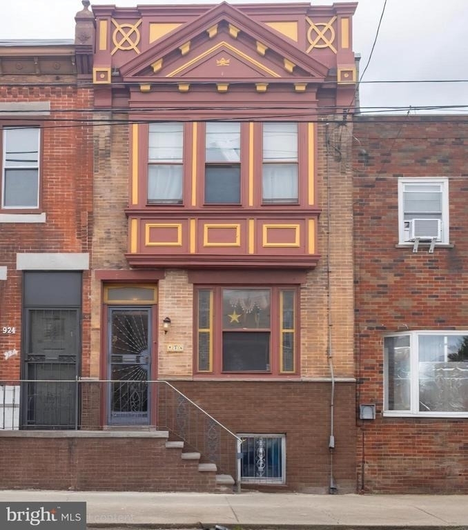 926 Snyder Avenue - Photo 0