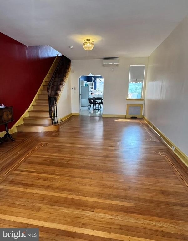 926 Snyder Avenue - Photo 3