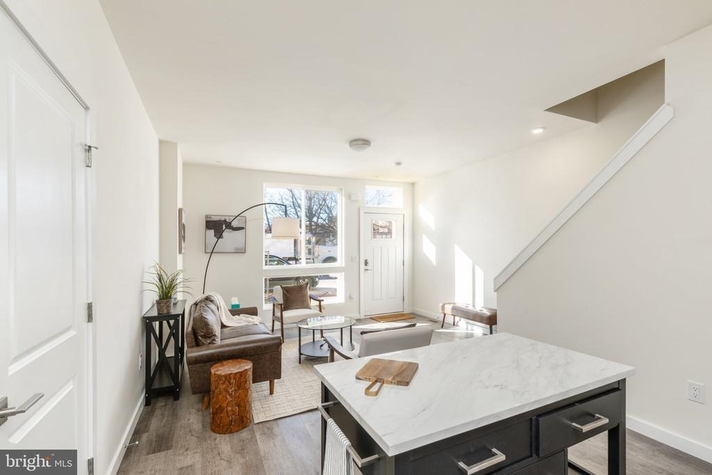 1307 Germantown Avenue - Photo 8