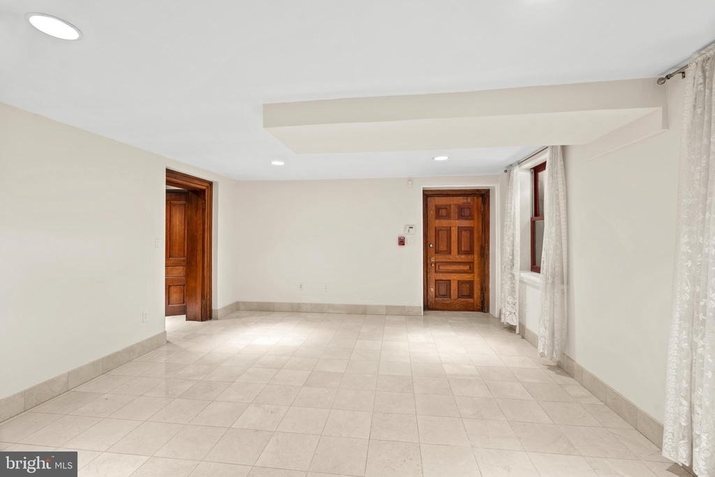 2201 Green Street - Photo 11
