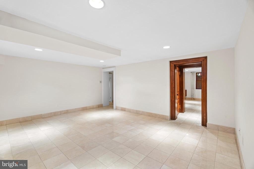 2201 Green Street - Photo 13