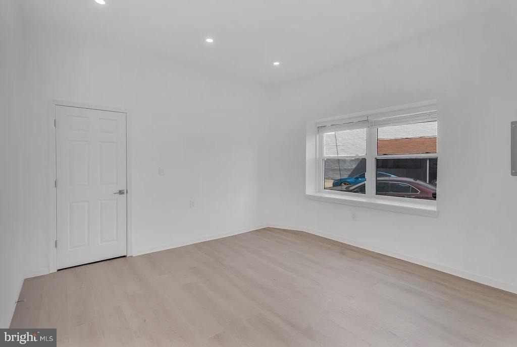 2401 S Alder Street - Photo 5