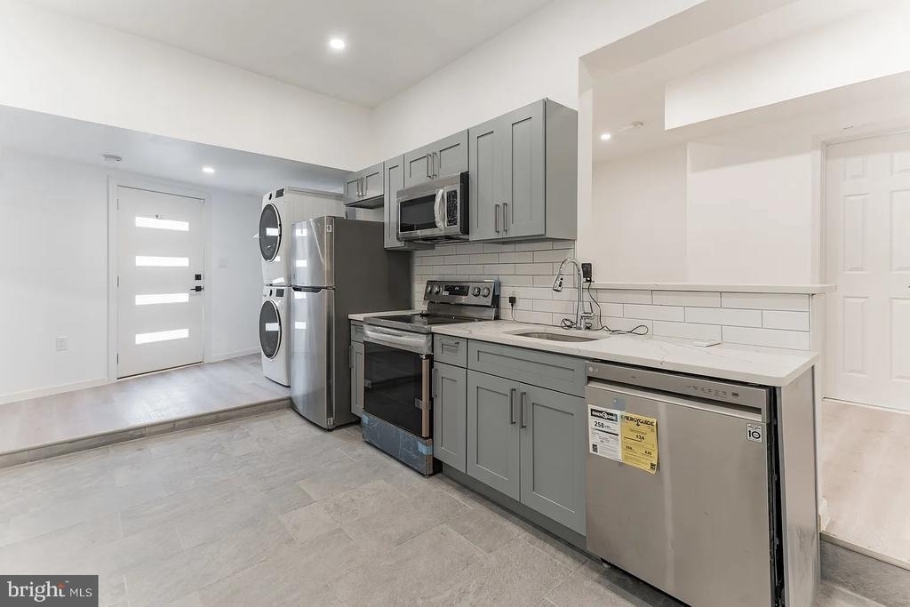 2401 S Alder Street - Photo 3