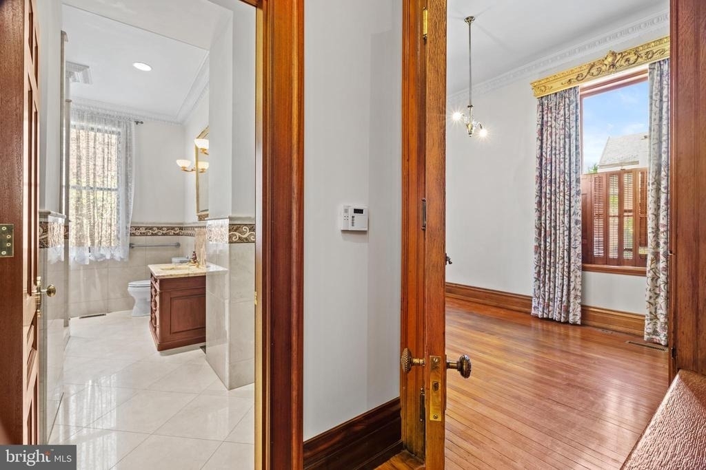 2201 Green Street - Photo 22