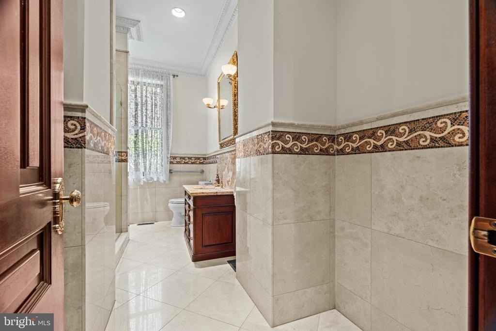 2201 Green Street - Photo 26
