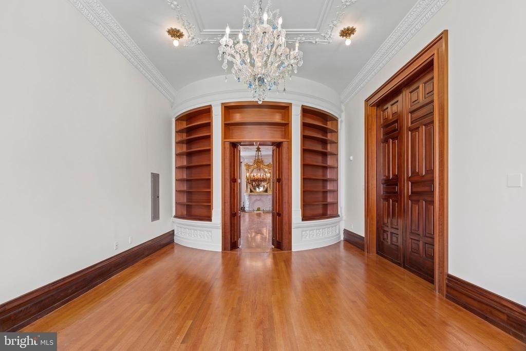 2201 Green Street - Photo 8