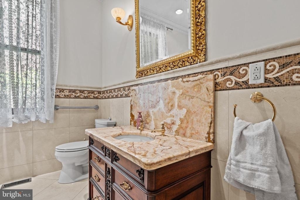 2201 Green Street - Photo 28
