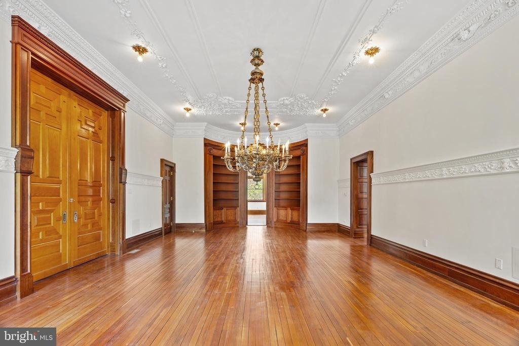 2201 Green Street - Photo 7