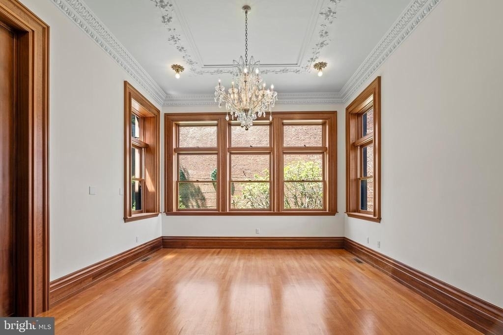 2201 Green Street - Photo 16