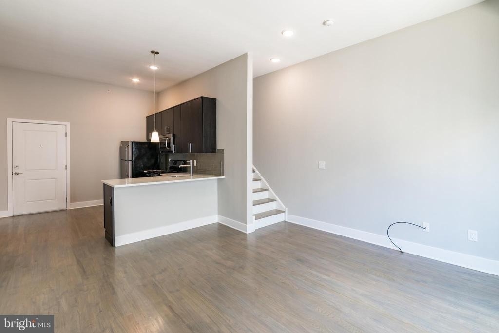 1607 Catharine Street - Photo 4