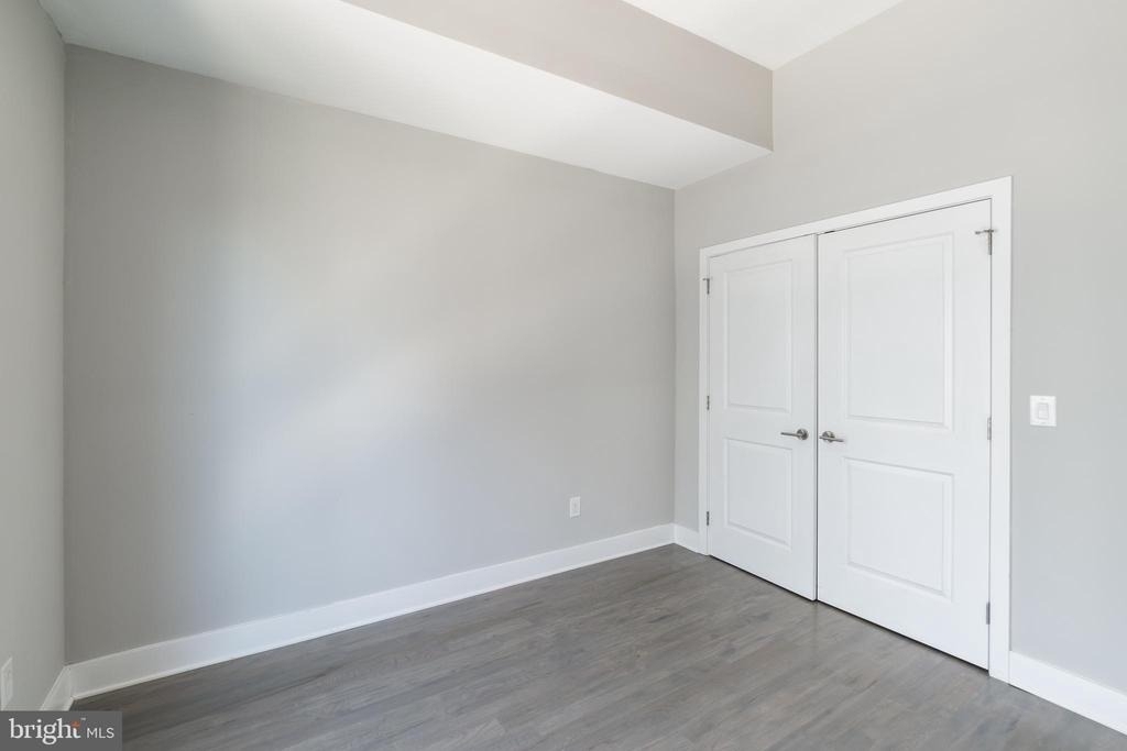 1607 Catharine Street - Photo 12