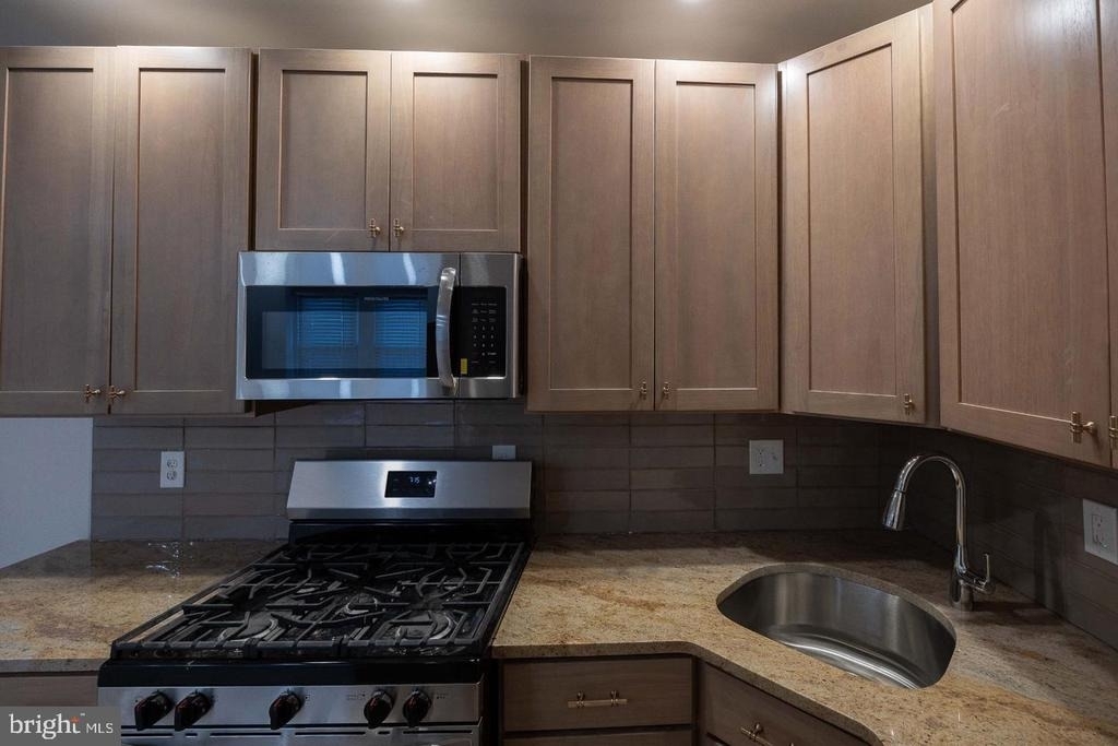 6649 Blakemore Street - Photo 20