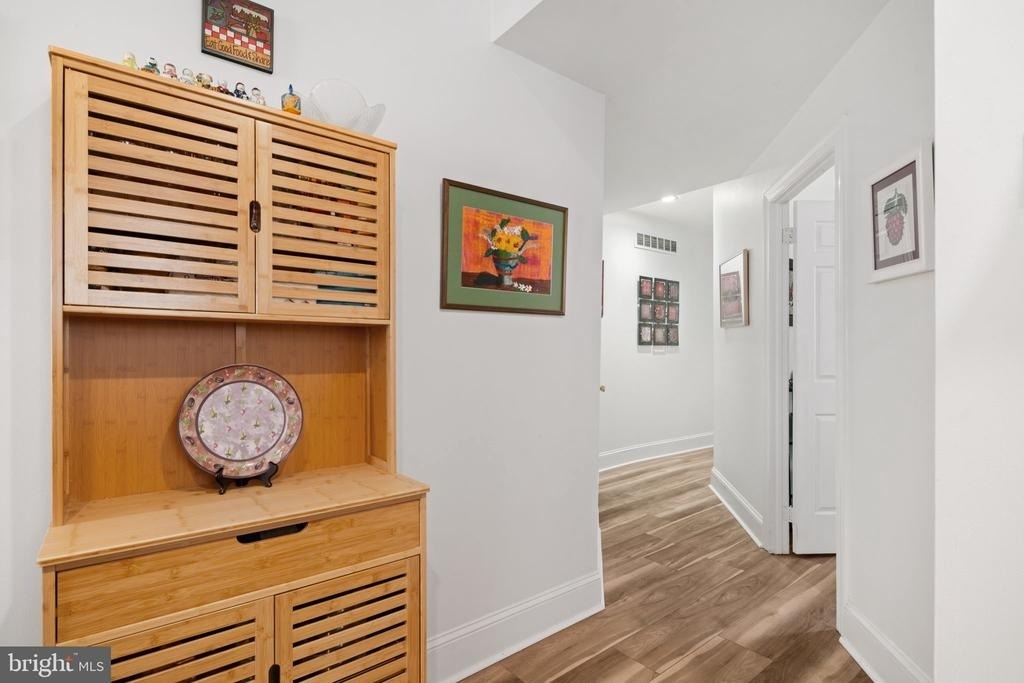 1613 Green Street - Photo 5