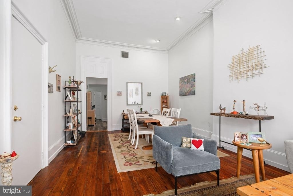 1613 Green Street - Photo 2