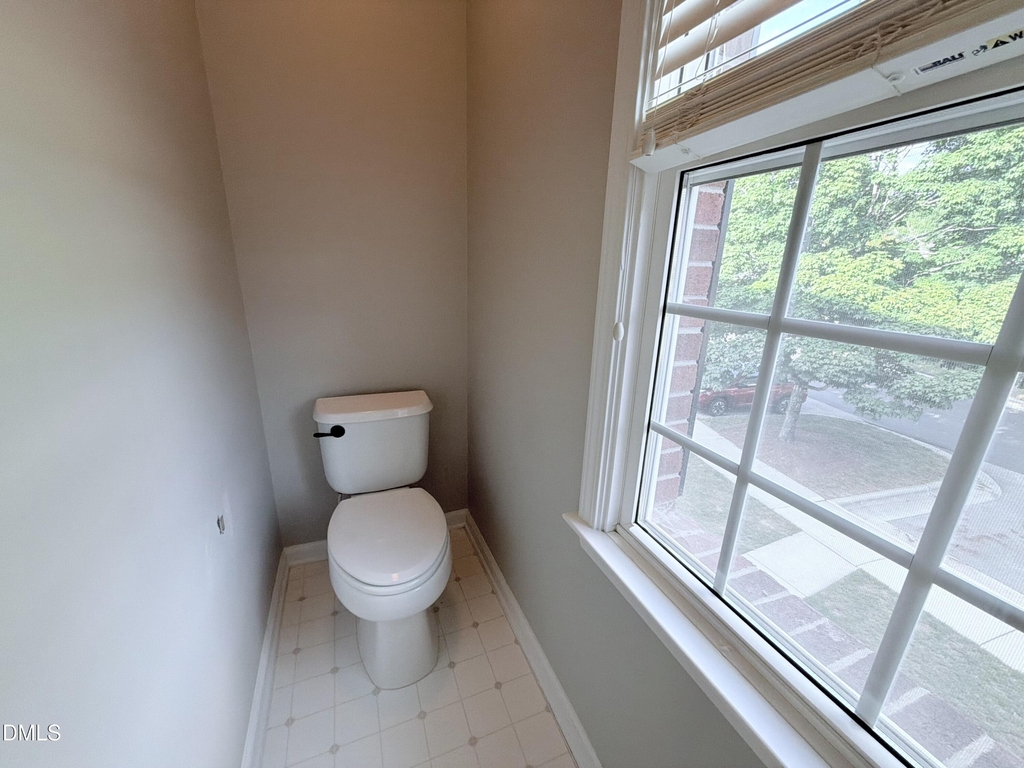 803 Knightsborough Way - Photo 7