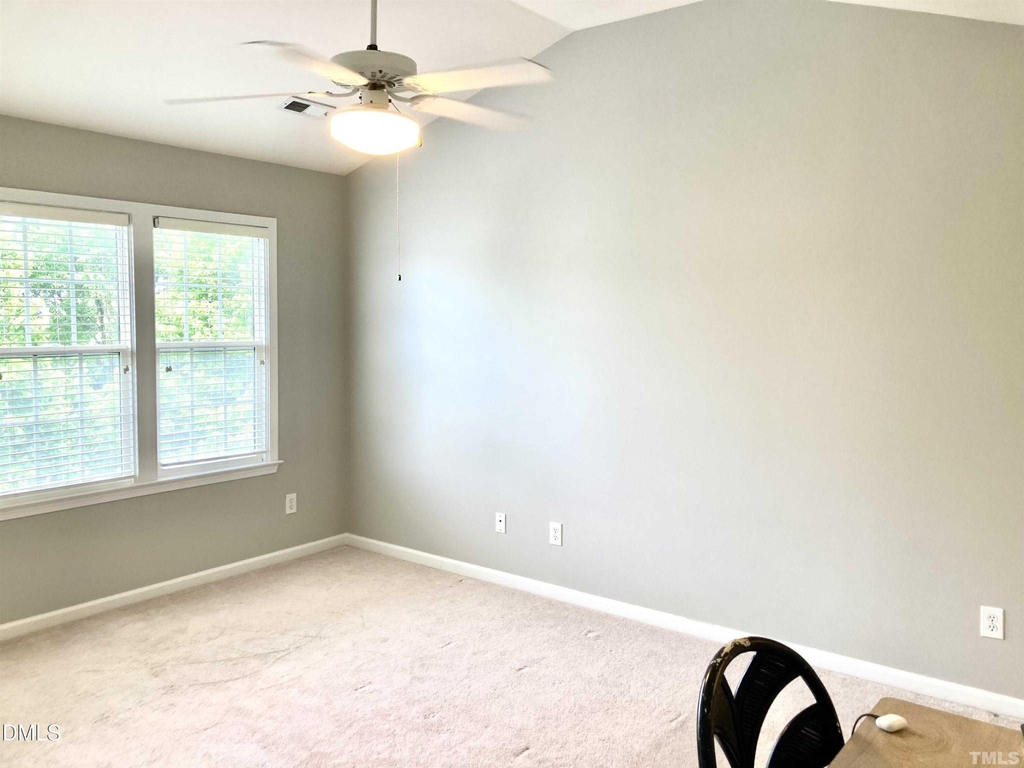 803 Knightsborough Way - Photo 8