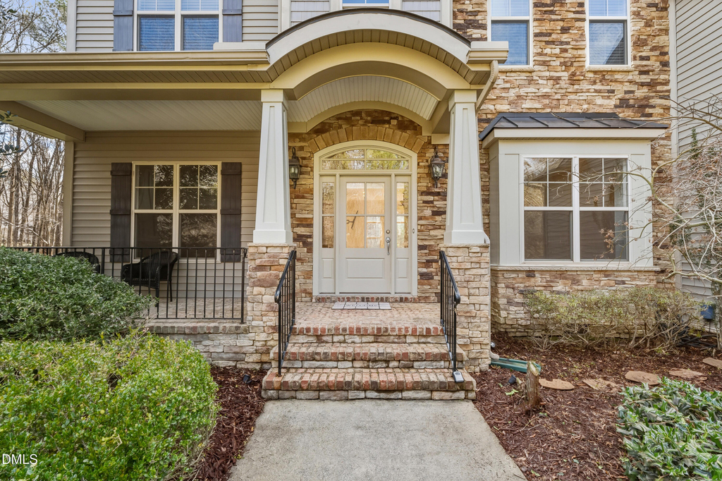 8228 Clarks Branch Drive - Photo 4