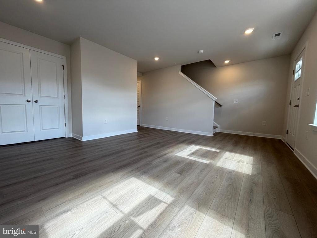 39 E Front Street - Photo 3