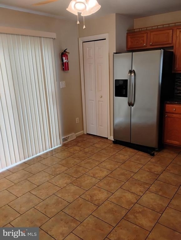 667 Walnut Street - Photo 4