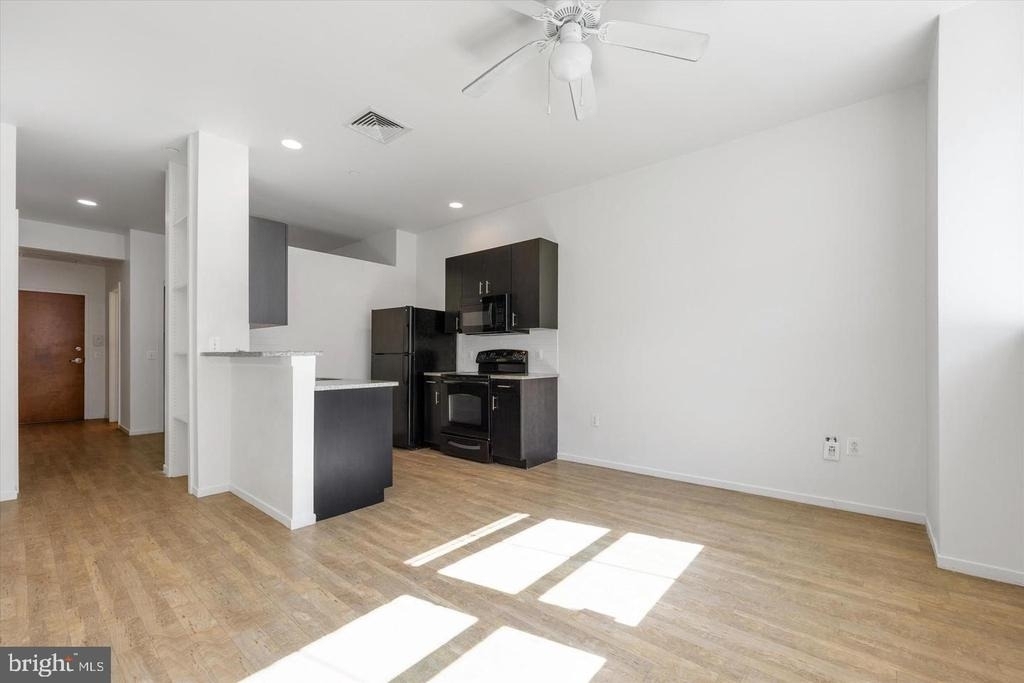 1015-1021 W Lancaster Avenue - Photo 4
