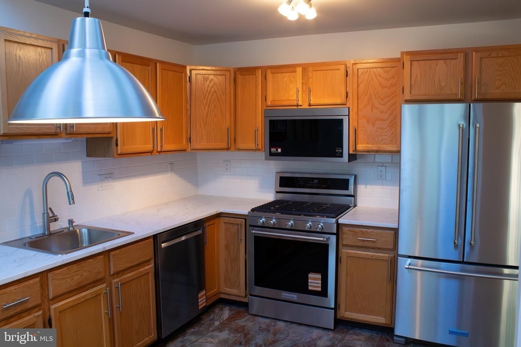 432 Country Club Drive - Photo 3