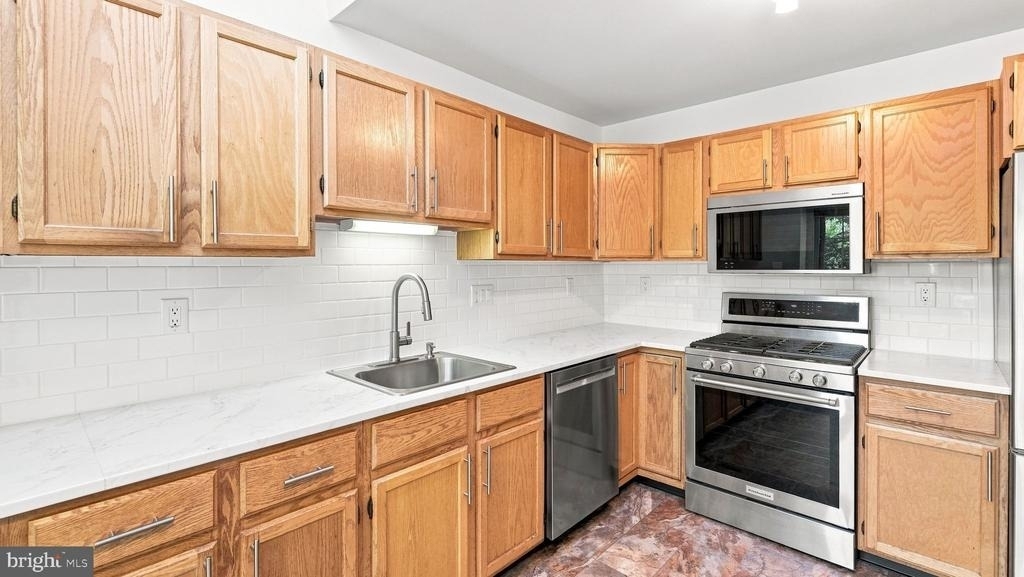 432 Country Club Drive - Photo 16