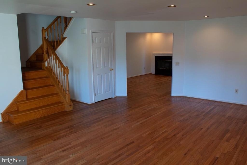 432 Country Club Drive - Photo 1