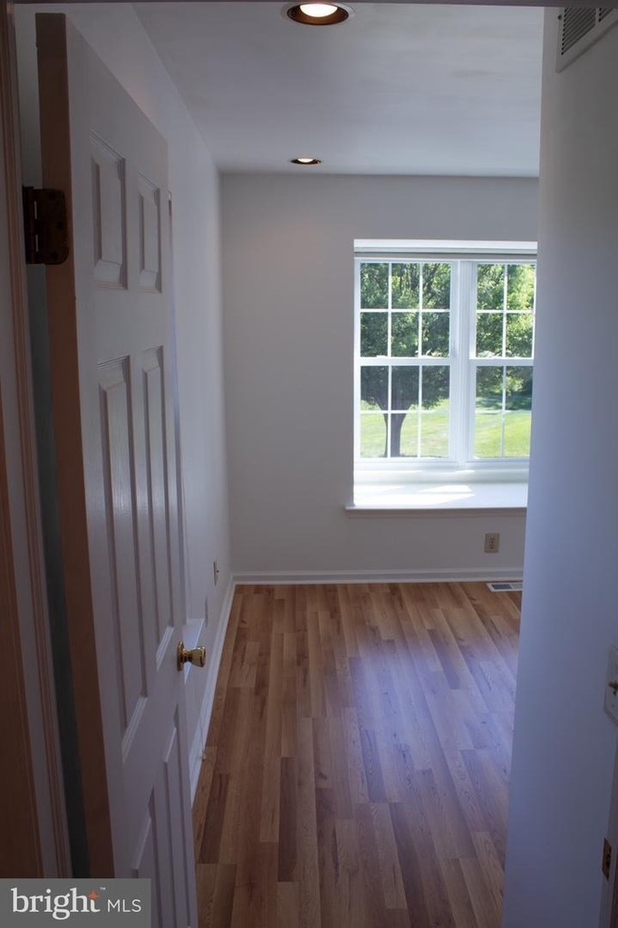 432 Country Club Drive - Photo 11