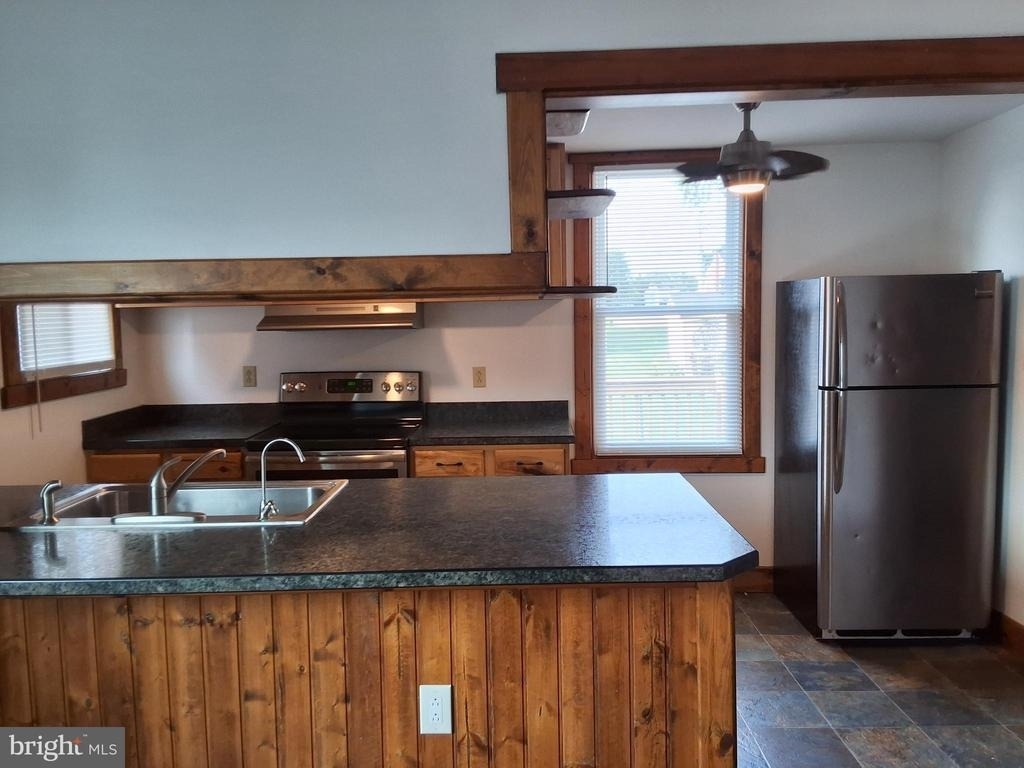 3139 E Lincoln Highway E - Photo 8
