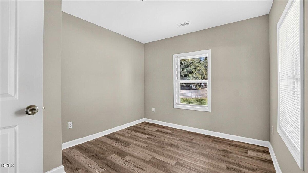 415 Spring Court - Photo 4