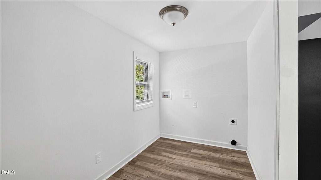 415 Spring Court - Photo 22