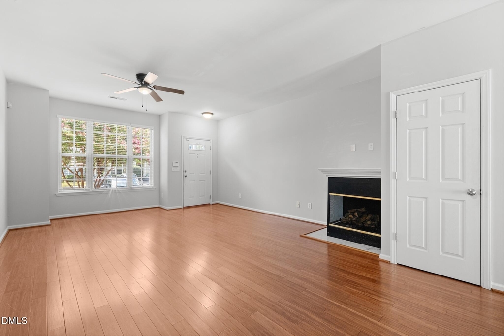 5712 Clearbay - Photo 2
