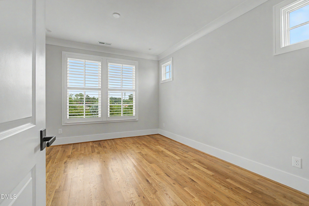 163 E Park Street - Photo 45