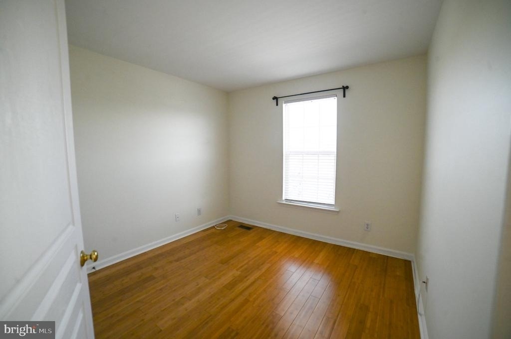 1910 Cavalier Lane - Photo 33