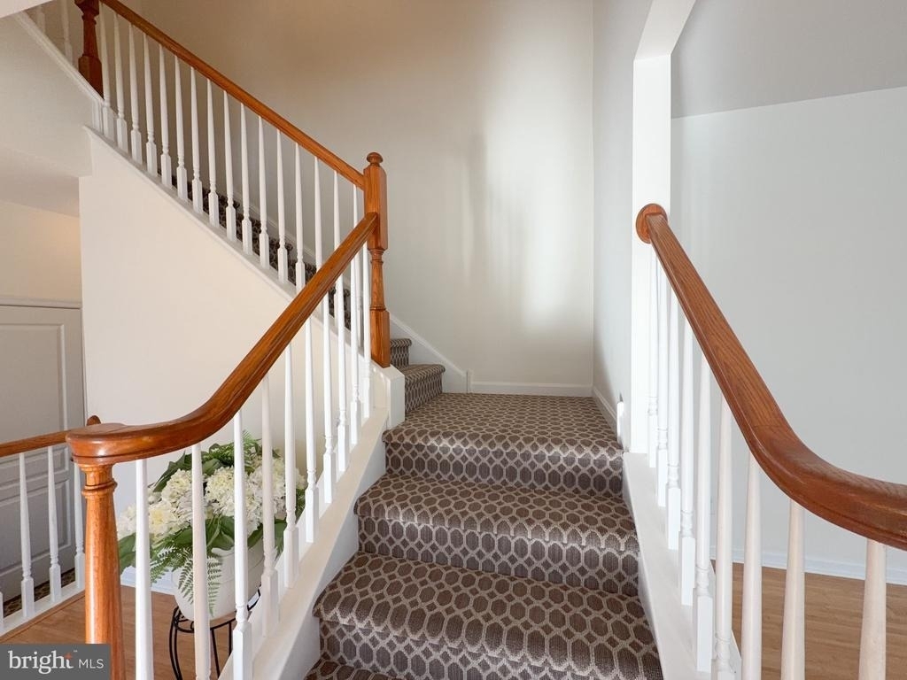 1910 Cavalier Lane - Photo 34