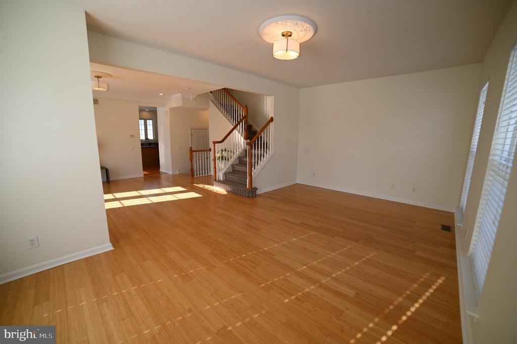 1910 Cavalier Lane - Photo 15