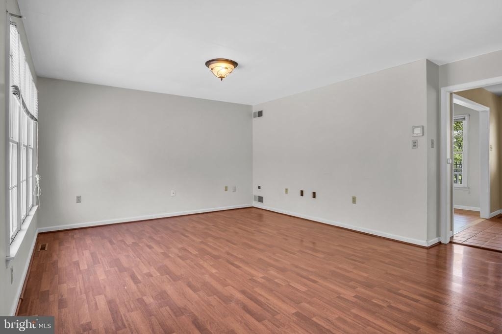 1210 Highlander Way - Photo 8