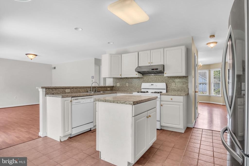 1210 Highlander Way - Photo 9