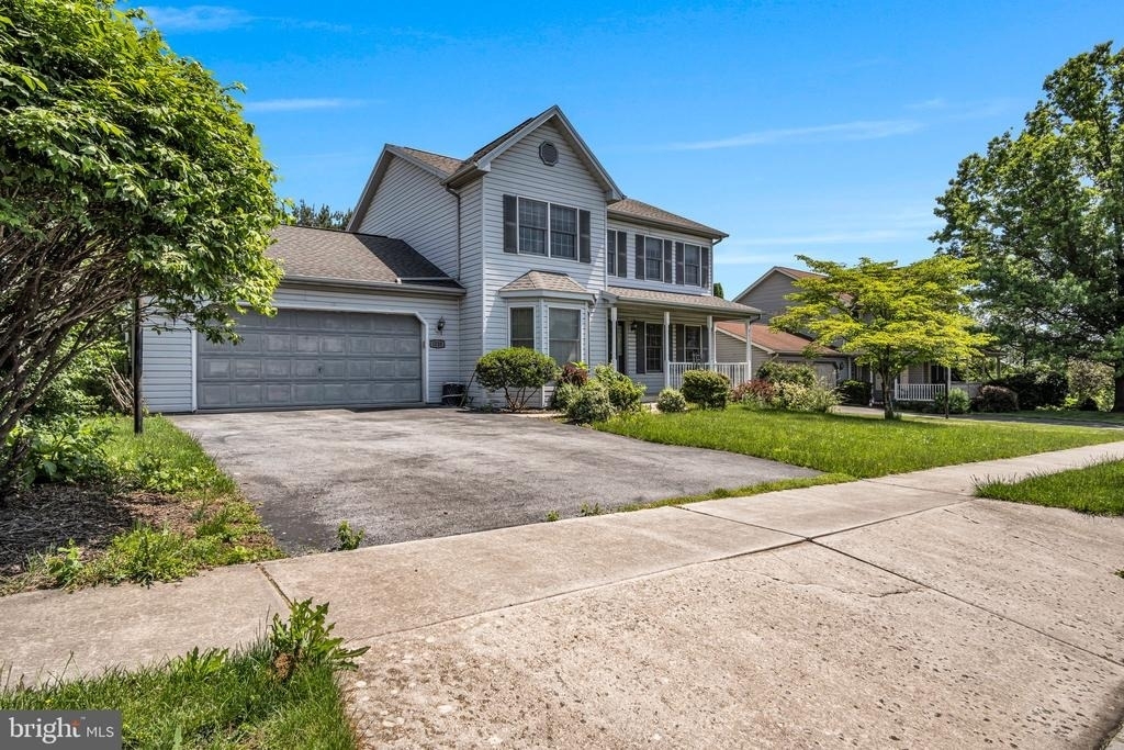 1210 Highlander Way - Photo 2