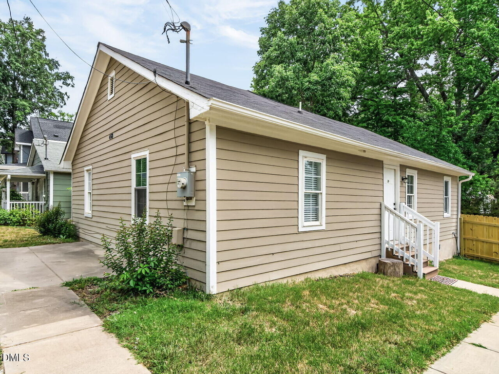 418 N Allen Road - Photo 0
