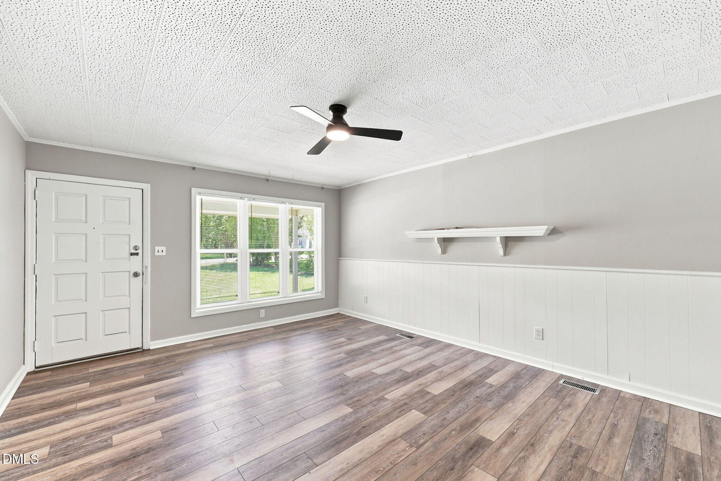 1305 Erwin Road - Photo 4