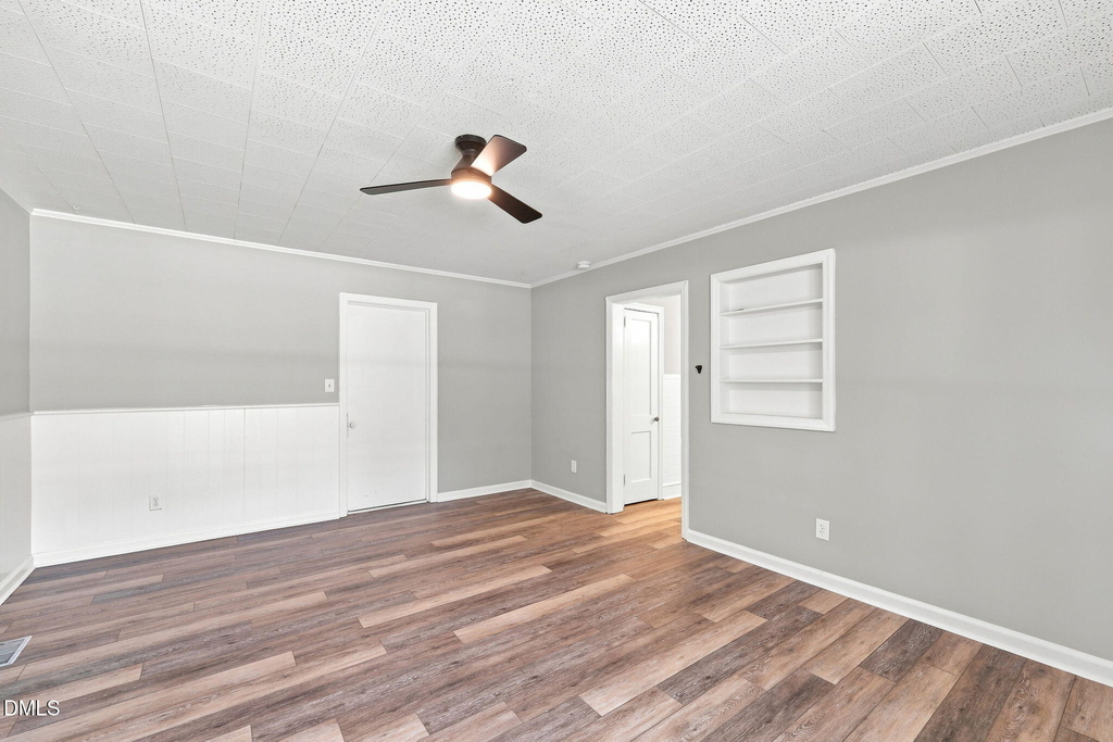 1305 Erwin Road - Photo 2