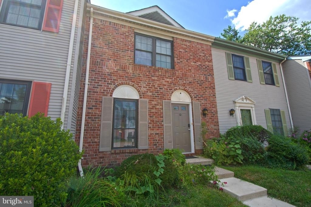 10 Breckenridge Place - Photo 1