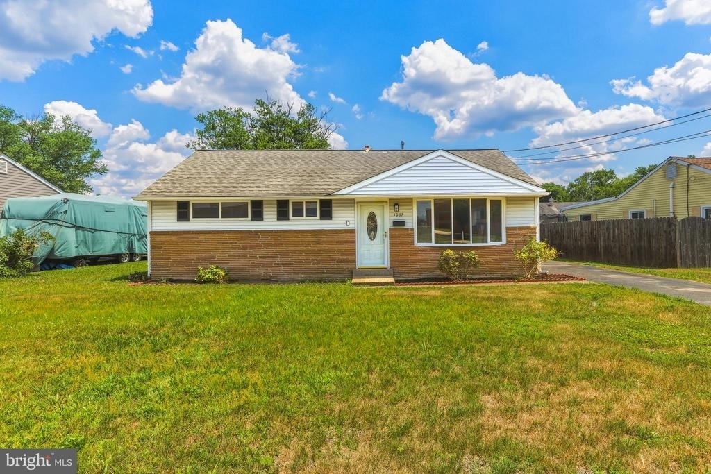1037 Monmouth Road - Photo 0