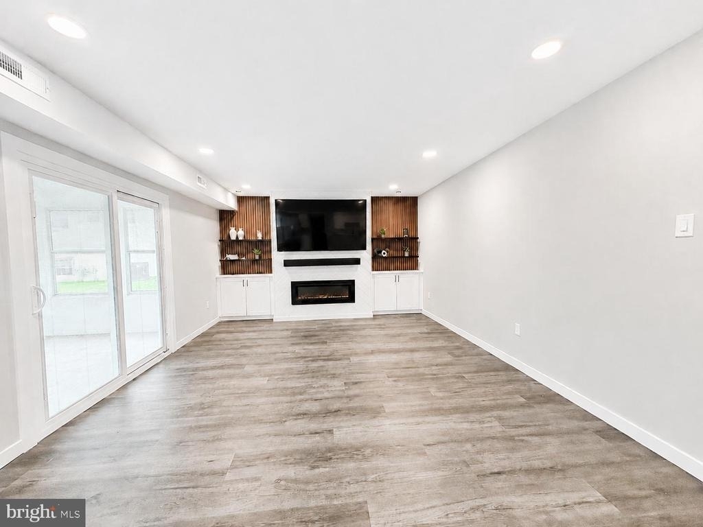 501 Forest Court - Photo 10
