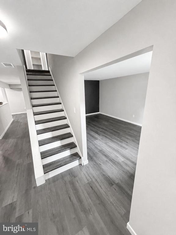 501 Forest Court - Photo 2