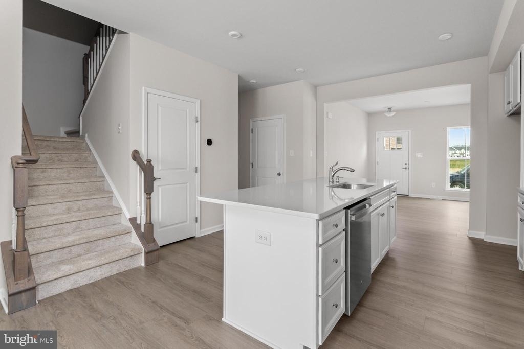 46 Rosemary Way - Photo 4