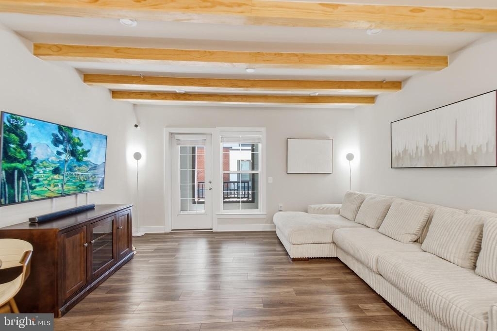 100 Saint Ives Place - Photo 12