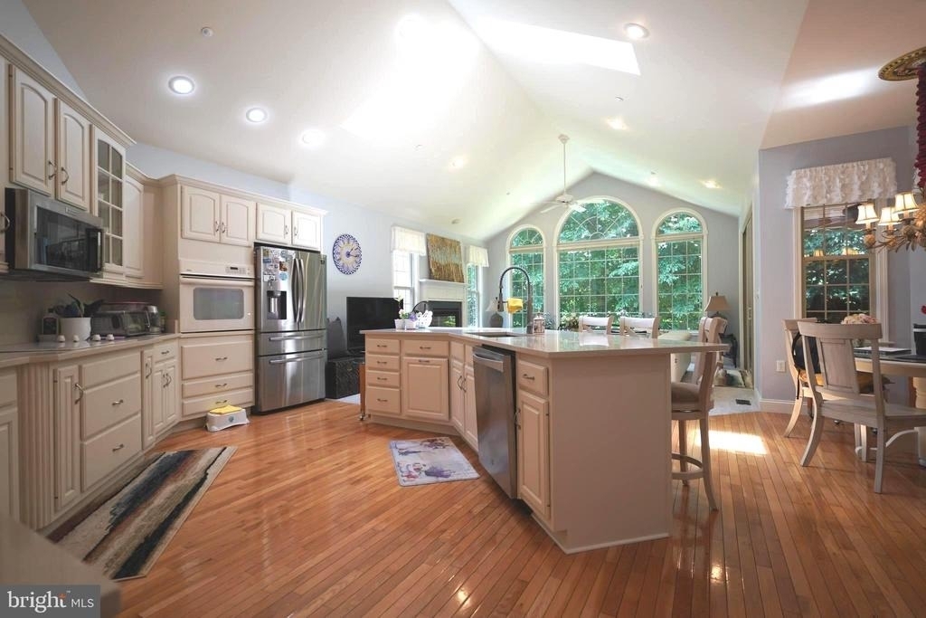 15401 Jamies Way - Photo 17