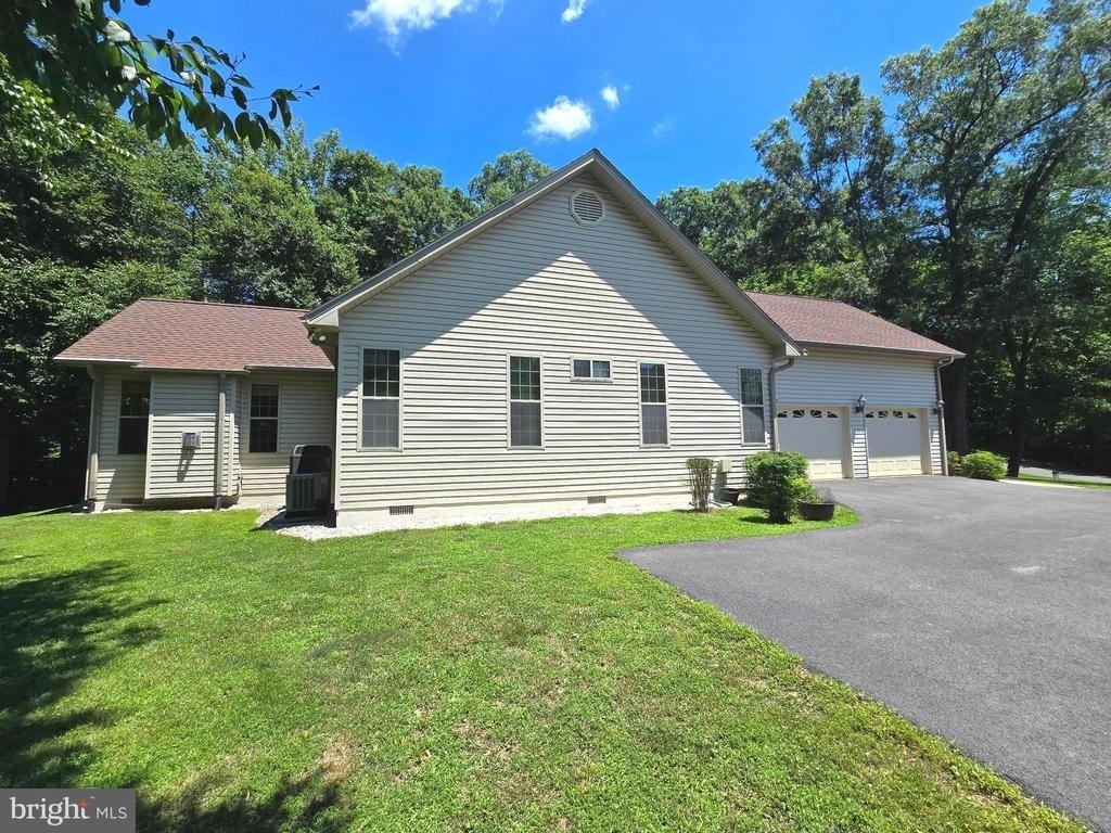 15401 Jamies Way - Photo 6